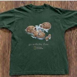 Gildan Green T Shirt National Geographic Green Otter Graphic Tee